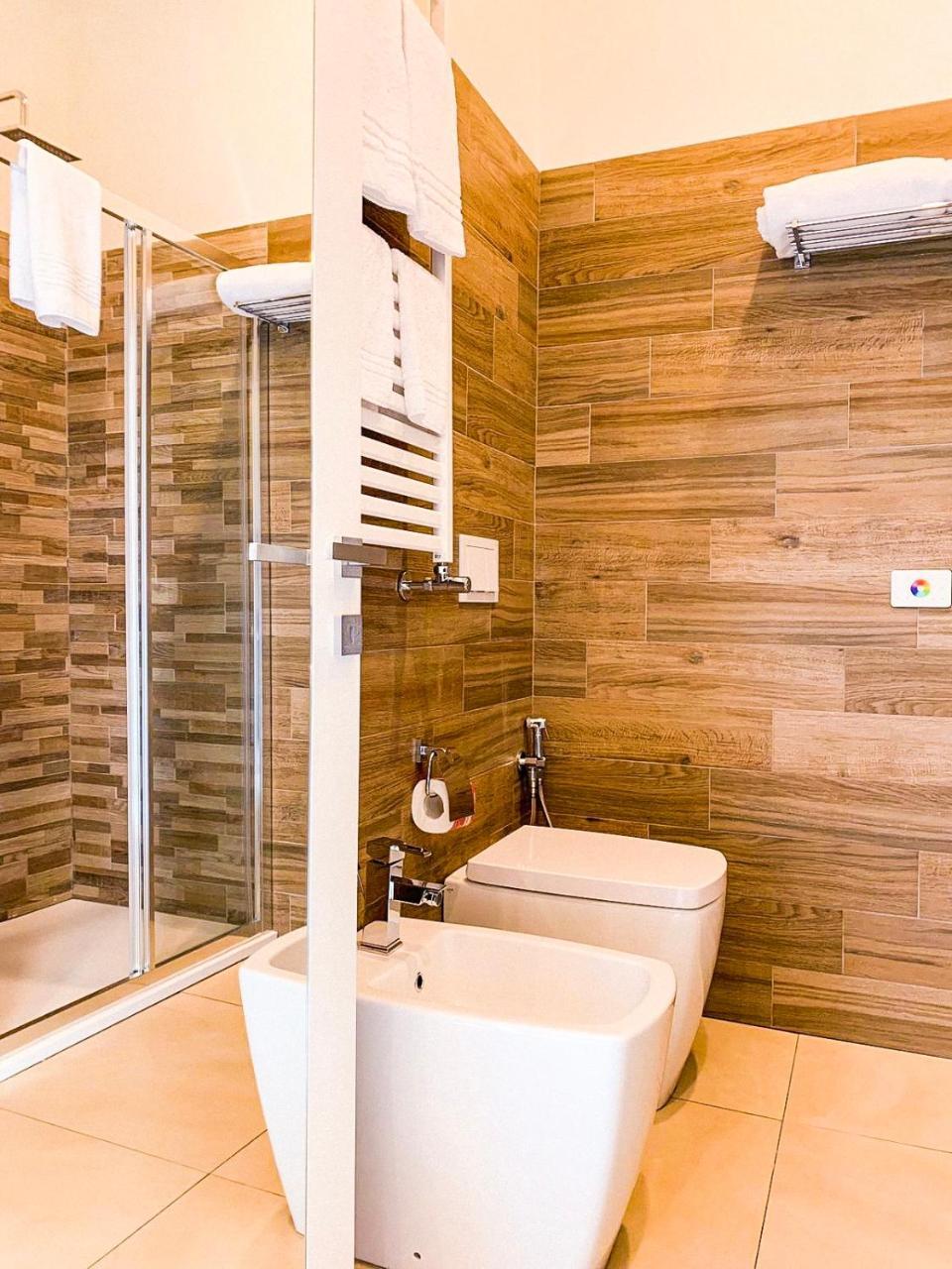 Napoli Squares Suites Exterior foto