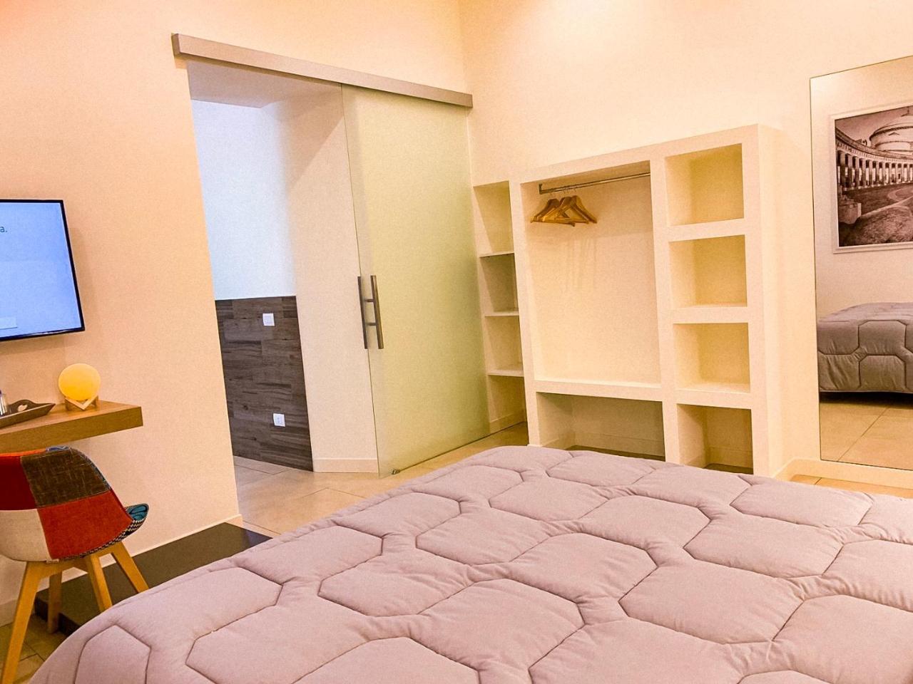 Napoli Squares Suites Exterior foto