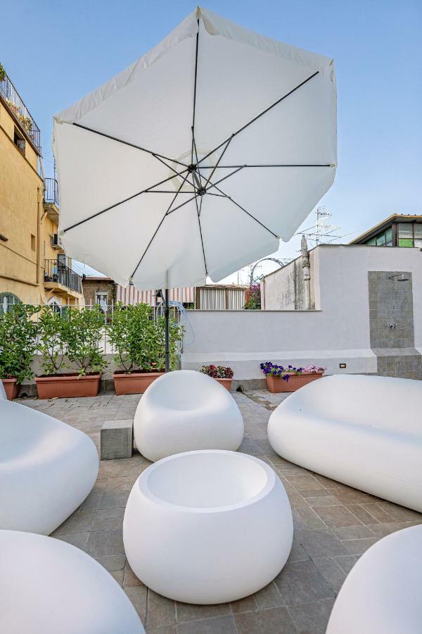 Napoli Squares Suites Exterior foto